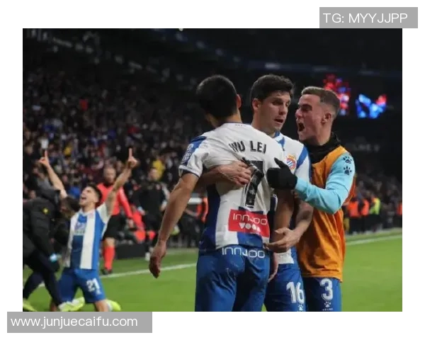 多特蒙德与斯图加特激战在即球迷期待精彩对决与精彩进球